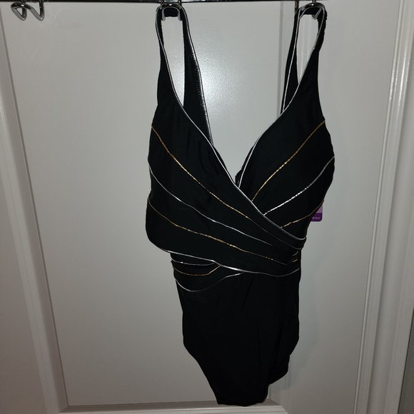 Alia One-Piece Tommy Control - Picture 2 of 6